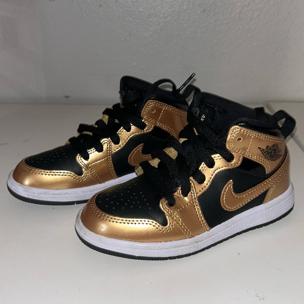 Toddler Jordan 1s